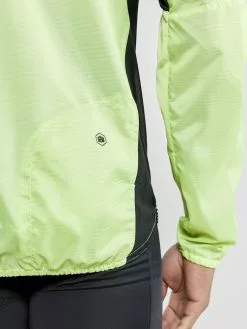 CRAFT Essence Light Wind Jacket M 13 CRAFT Essence Light Wind Jacket M -E-Bikes Verkäufe 1908813 851000 essence light wind jacket closeup3 preview