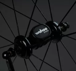 Wahoo RPM Speed & Cadence Sensor-Set -E-Bikes Verkäufe rpm speed on bike 1 web28122